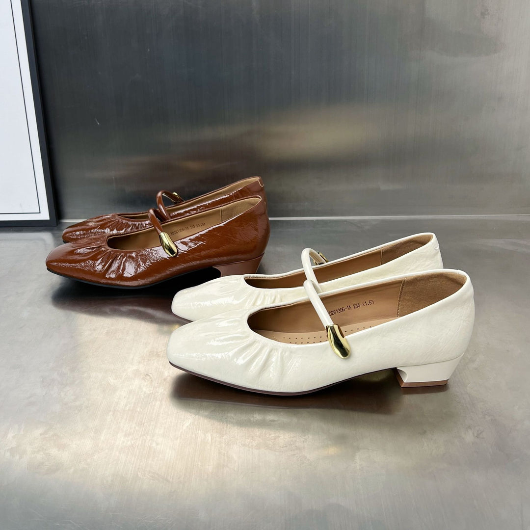 Damen elegante Ballerinas mit dekorativem Riemen und hohem Glanzfinish EB