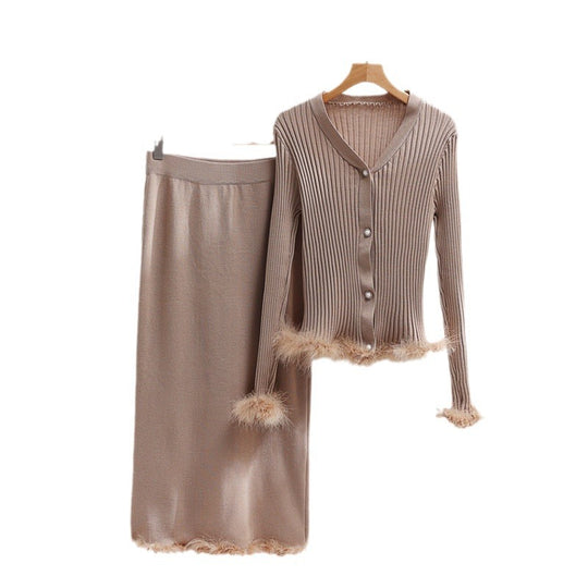 Damen Strickensemble mit feinem Fellbesatz EB