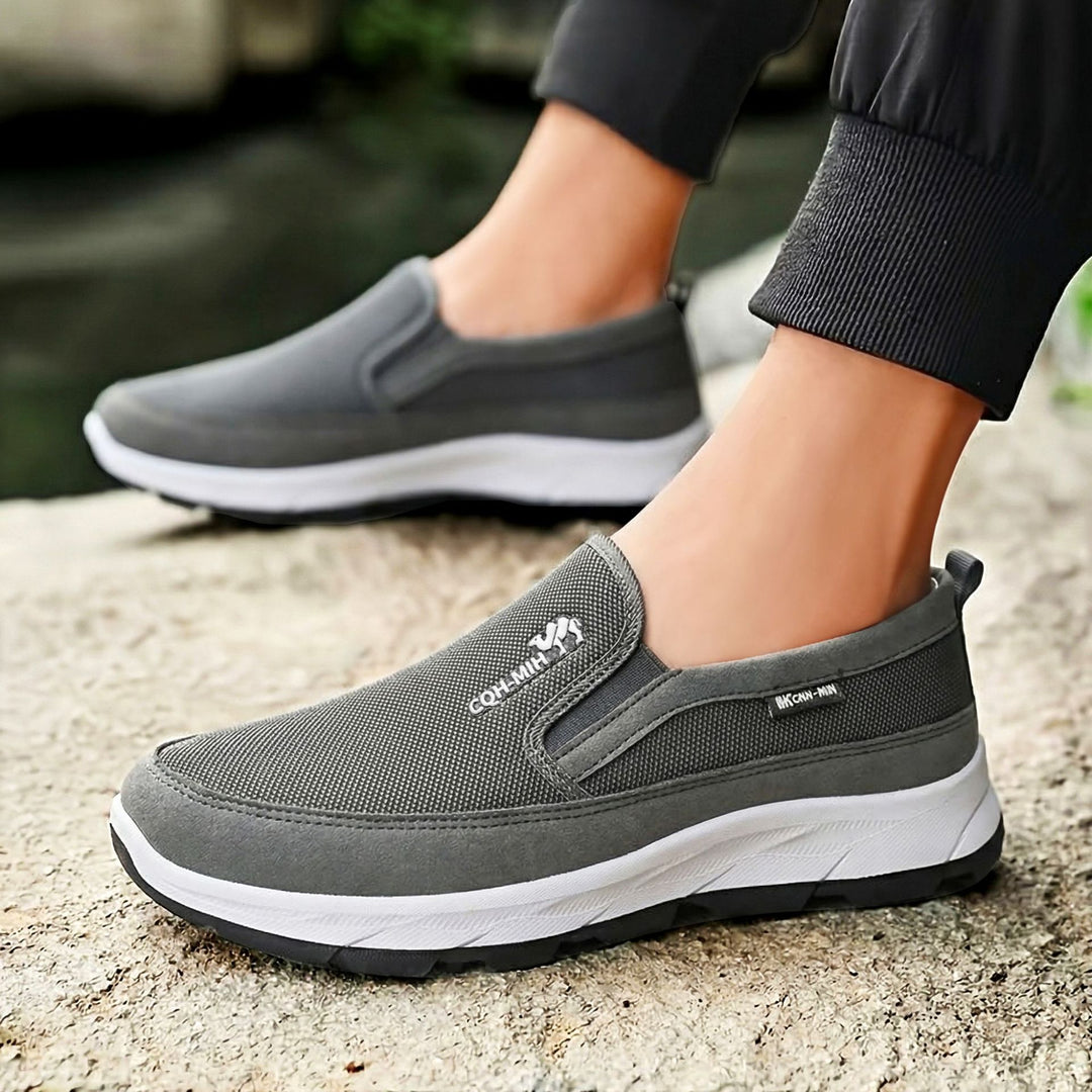 Herren nan gepolsterter Slip-On Komfort-Sneaker mit elastischem Einstieg, stoßdämpfender EVA-Plateausohle und herausnehmbarem Komfortfußbett EB