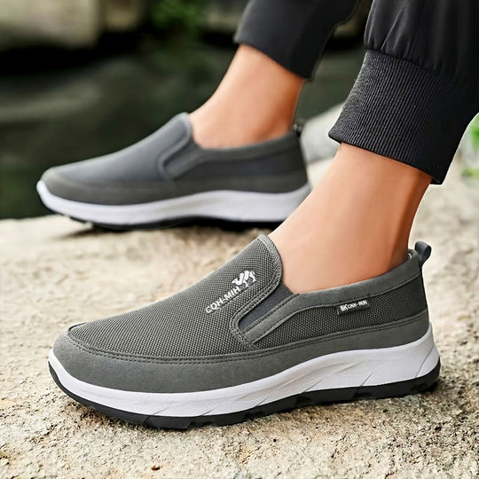 Herren nan gepolsterter Slip-On Komfort-Sneaker mit elastischem Einstieg, stoßdämpfender EVA-Plateausohle und herausnehmbarem Komfortfußbett EB