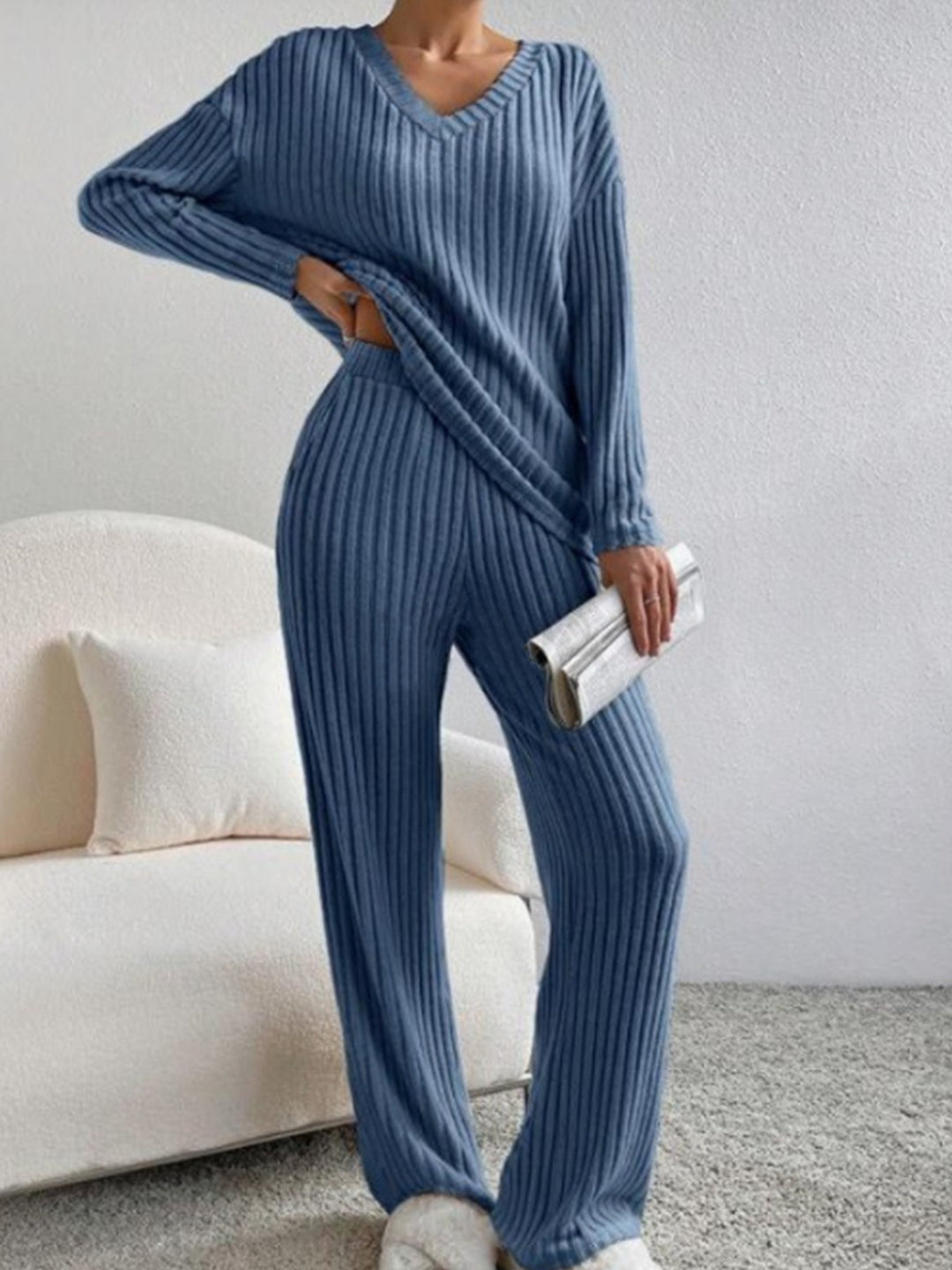 Damen Bequemer Strickanzug im modernen Rippdesign EB