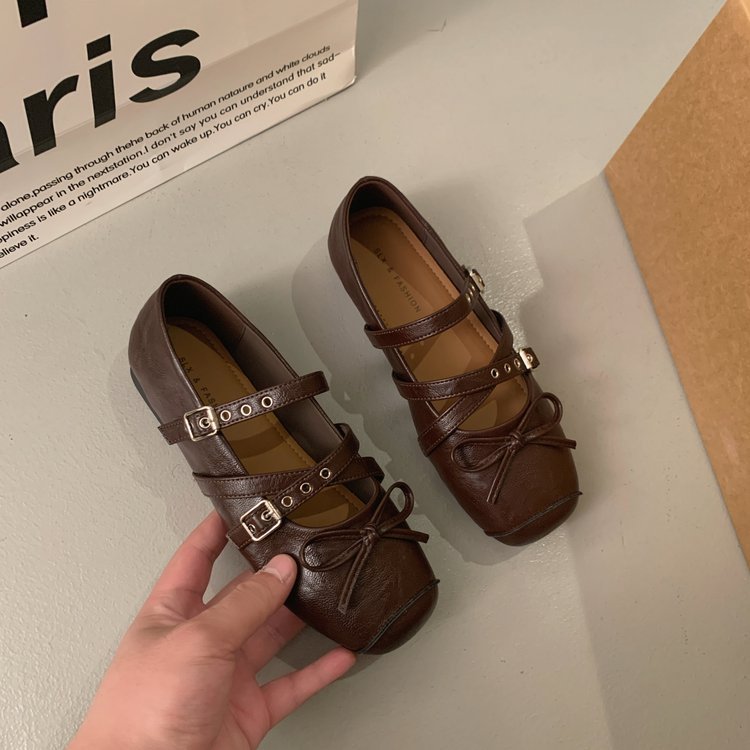 Damen Ballerina-Pumps mit dekorativen Riemchen und komfortablem Fußbett EB