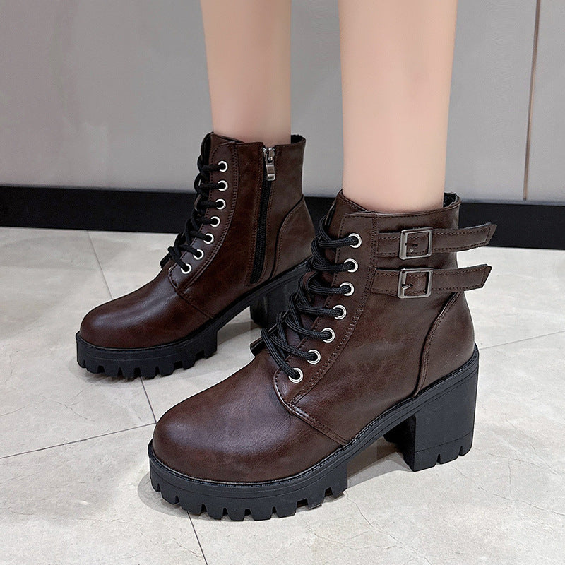 Damen Schnürstiefeletten mit modischen Schnallen und robustem Blockabsatz EB