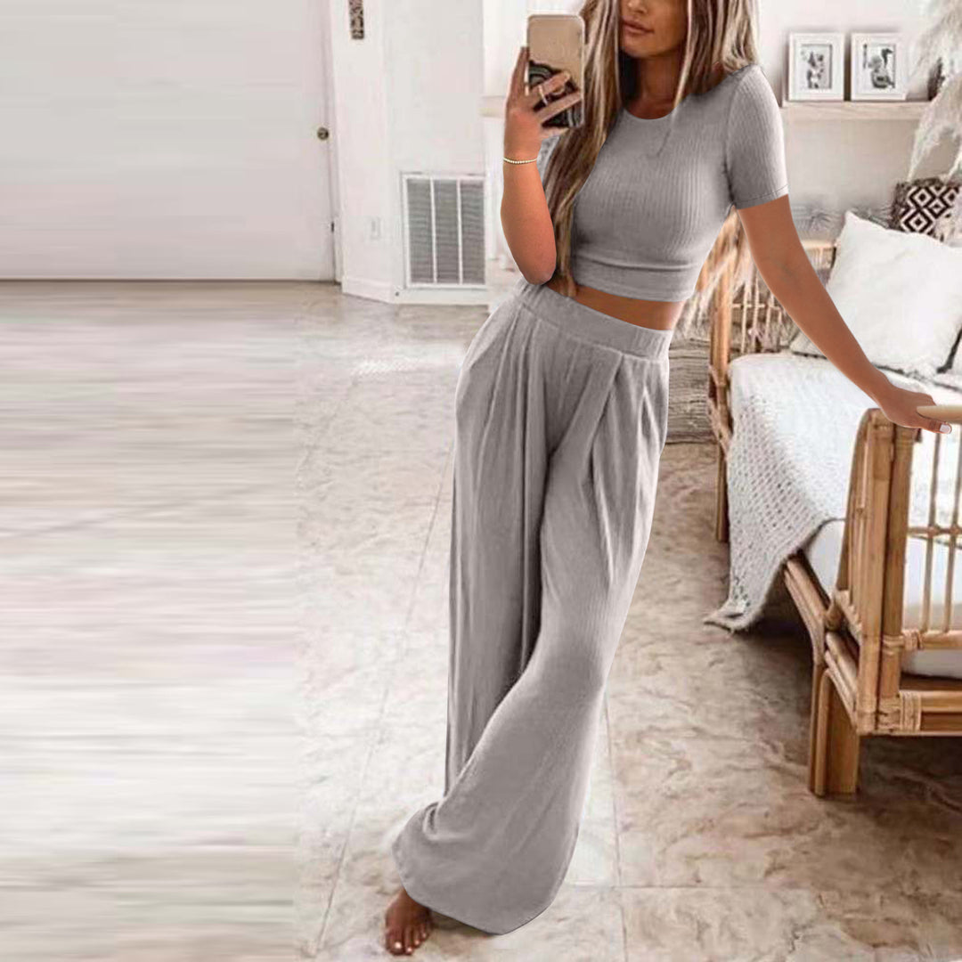 Damen Set aus kurzer Strickoberteile und weiten Hosen EB