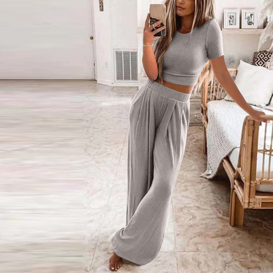 Damen Set aus kurzer Strickoberteile und weiten Hosen EB