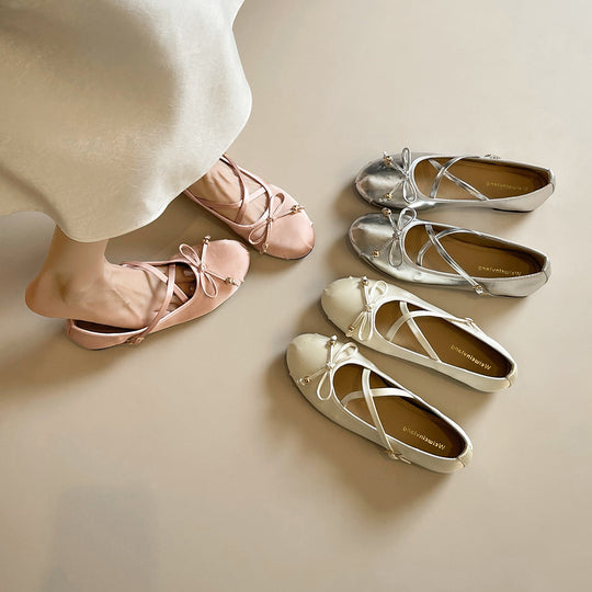 Damen Ballerina mit verstellbarem Riemen und dekorativem Schleifendetail EB
