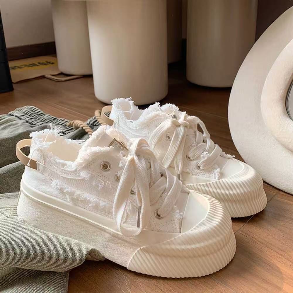 Damen Chunky Sneakers mit individuellen Fransen-Details und dämpfender Sohle EB