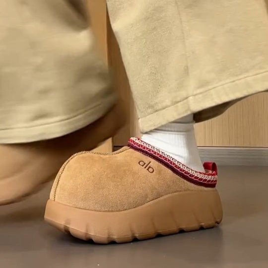 Damen Clogs mit weichem Innenfutter und stylischem Dekor EB