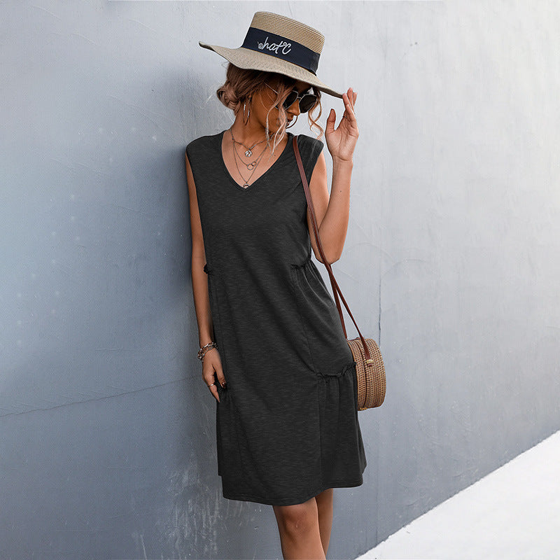 Damen Freizeitdress mit lockerem V-Ausschnitt und Rüschenkanten EB