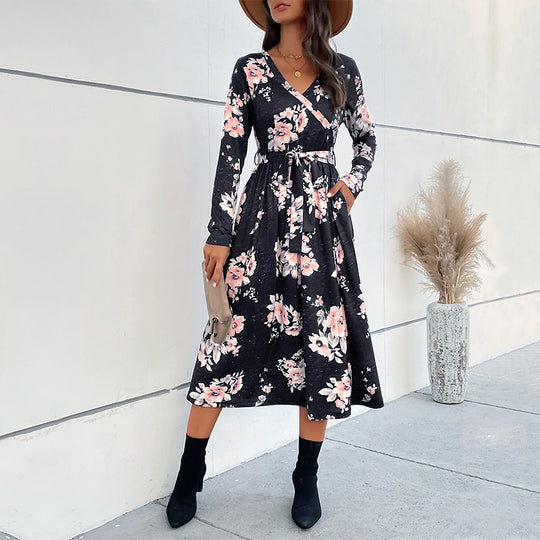 Damen Wickelkleid mit floralem Muster und eleganter Taillierung EB