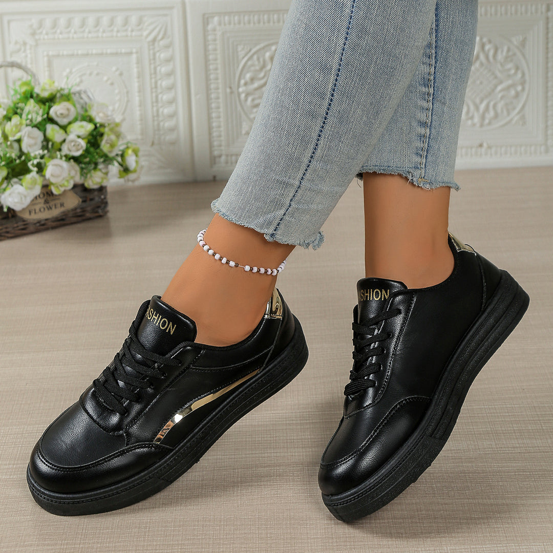 Damenstylische Sneaker mit metallischen Akzenten EB