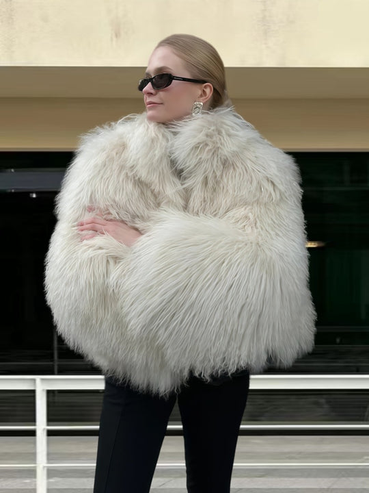 Damen Luxuriöse Felljacke mit voluminösen Ärmeln und elegantem Schnitt EB
