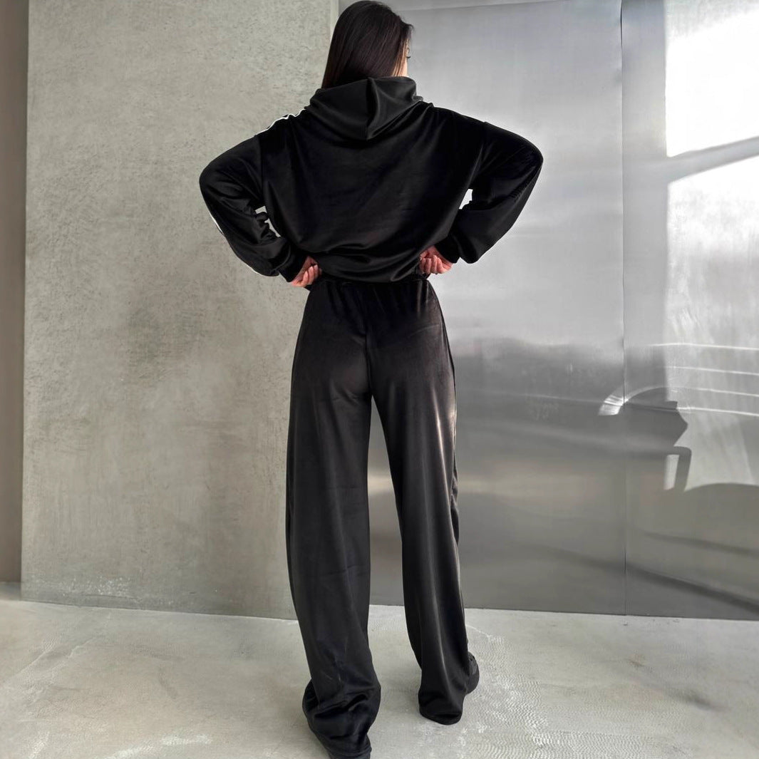 Damen Velours-Zweiteiler mit Cropped-Kapuzenpullover, sportiven Ärmeln und weiter Palazzo-Hose EB