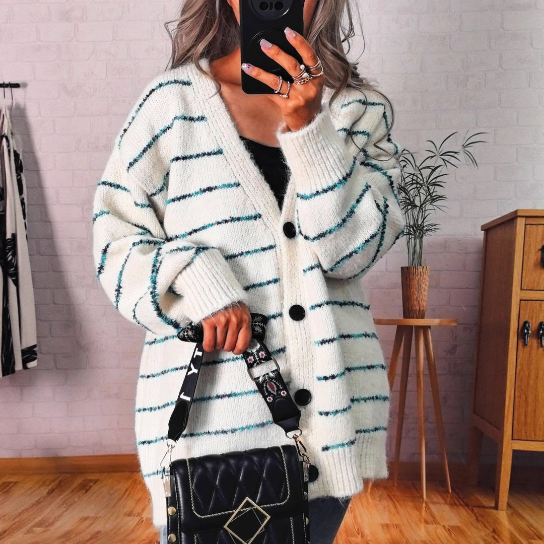 Damen Grobstrickjacke mit modischen Kontraststreifen und eleganten Knopfdetails EB