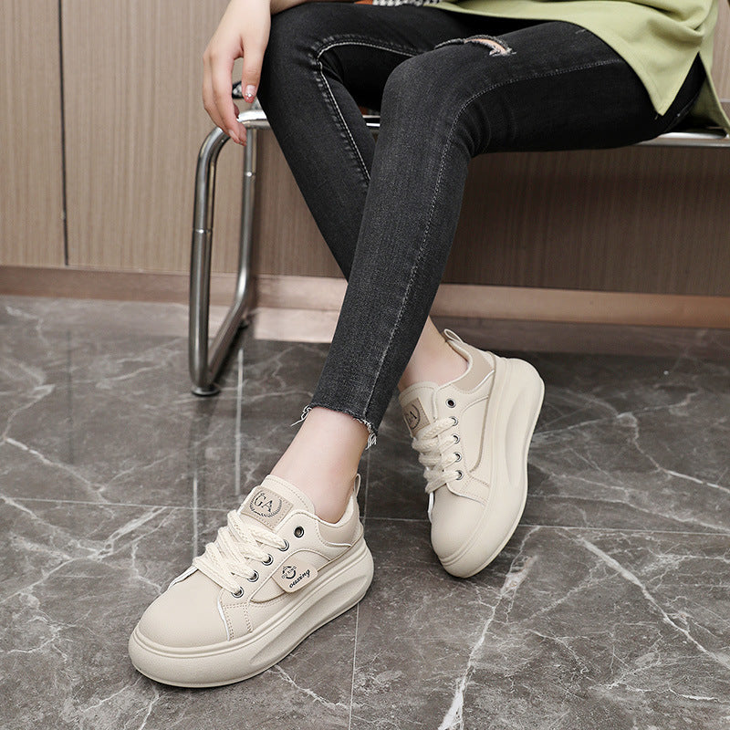 Damen Sneakers im klassischen Stil mit dämpfendem Sohlenprofil EB