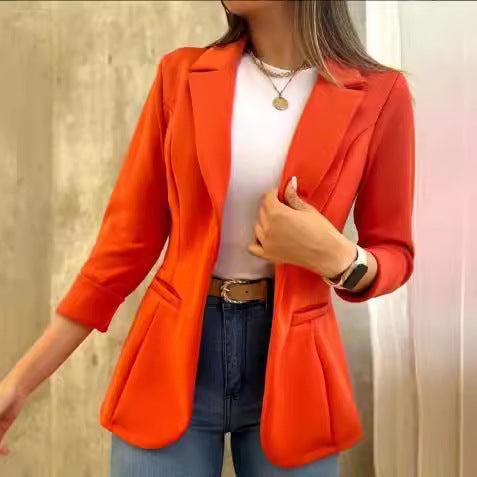 Damen eleganter Blazer mit tailliertem Schnitt und praktischen Taschen EB