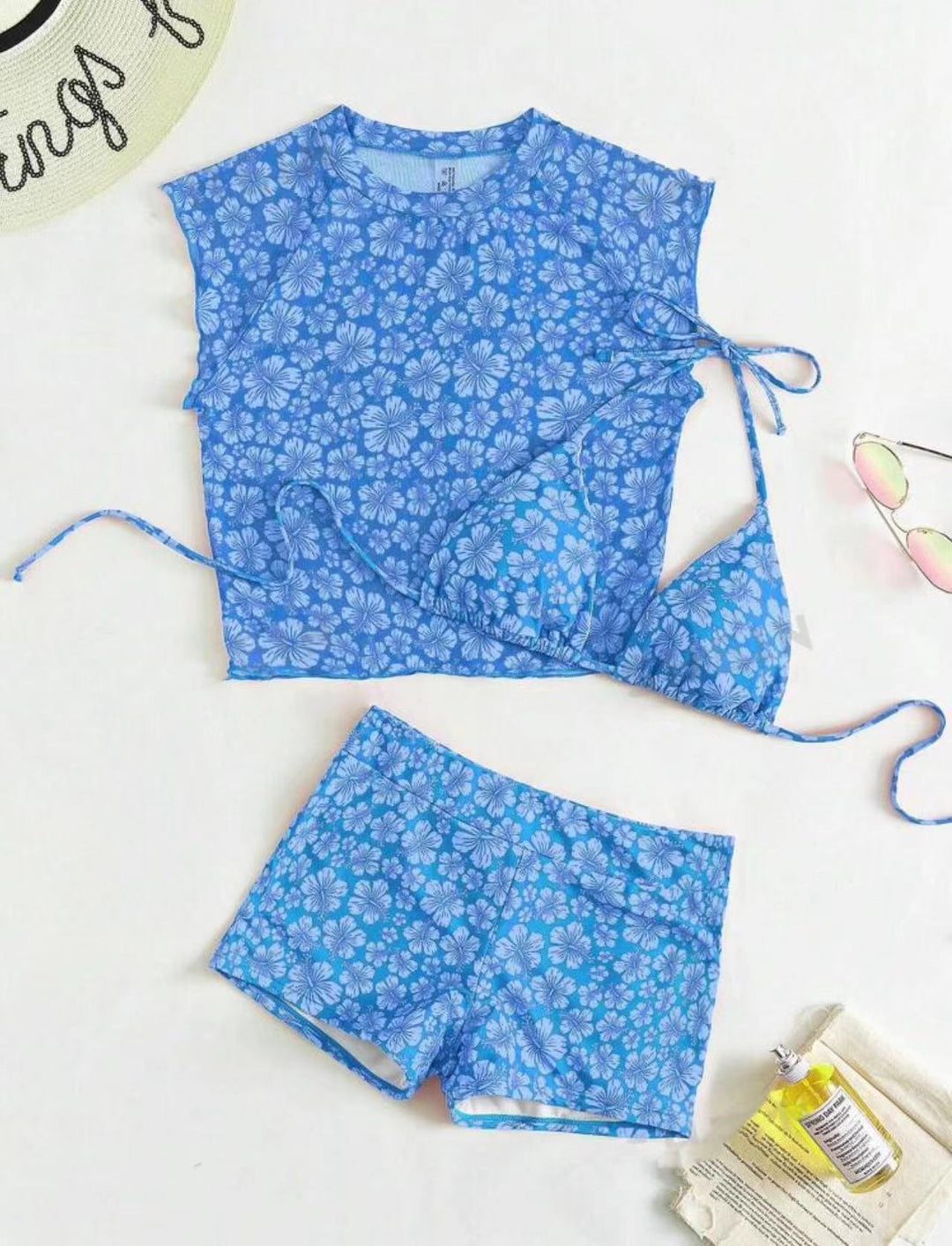 Damen Bikiniset mit elegantem Oberteil und modischen Shorts EB