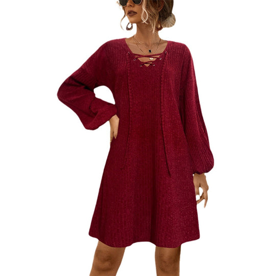 Damen Legeres Strickkleid mit romantischem Schnürdesign EB
