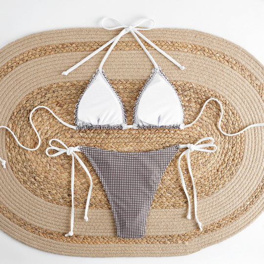 Damen Bikini-Set mit verziertem Triangel-Oberteil und verstellbarem Höschen EB