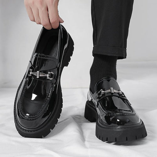Damen Modische Mokassins mit robustem Profil und verstellbarem Riemen EB