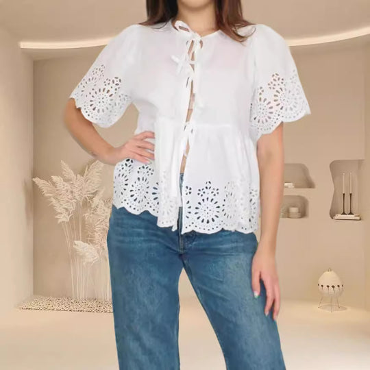 Damen Bluse mit Schnittdetails und Luftig-weitem Design EB