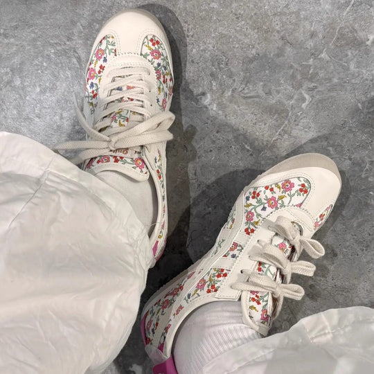 Damen Sportliche Schnürschuhe mit floralem Design EB