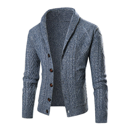 Herren Strickjacke mit modernem Zopfmuster und praktischen Taschen EB
