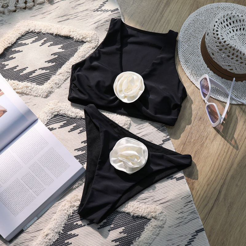 Damen Hochgeschnittenes Bikini-Set mit eleganter Blumenapplikation EB