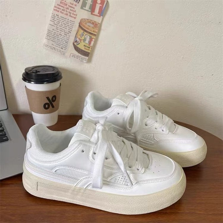 Damen Sportliche Plateau-Sneaker mit atmungsaktivem Obermaterial und gepolsterter Sohle EB