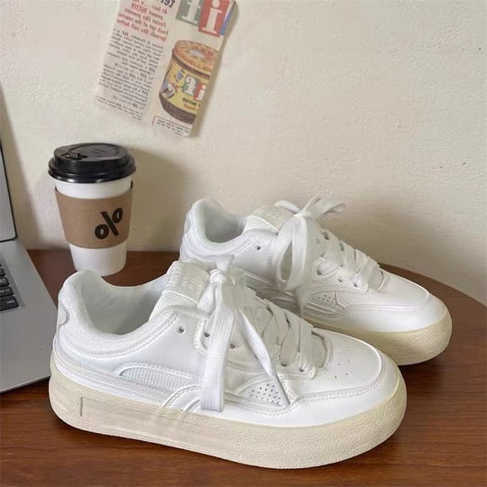 Damen Sportliche Plateau-Sneaker mit atmungsaktivem Obermaterial und gepolsterter Sohle EB