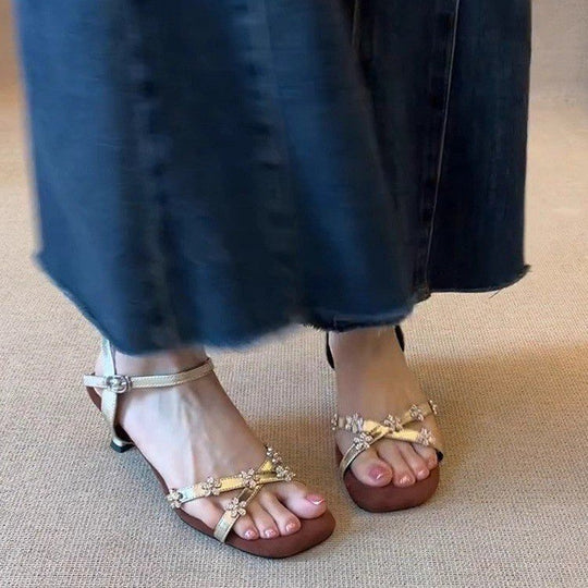Damen elegante Sandaletten mit dekorativen Blumenschmuckdetails EB