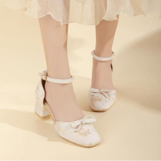 Damen elegante Pumps mit zierlichem Schleifenakzent und perlverziertem Riemen EB
