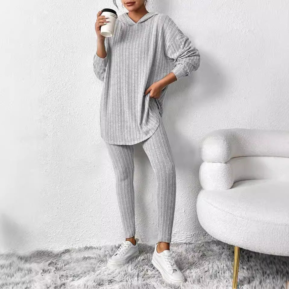 Damen lässiges Lounge-Outfit mit oversized Pullover und Leggings EB