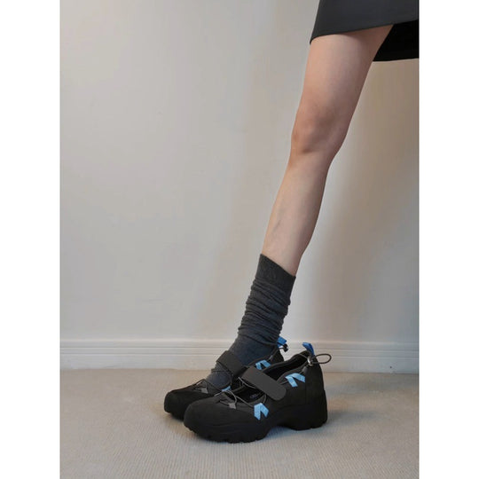 Damen bequeme Sneaker mit modischen Details EB
