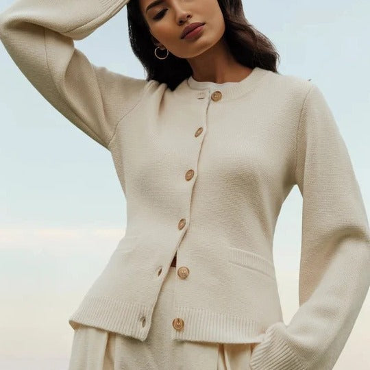 EB | Stylische Strickjacke mit Knöpfen