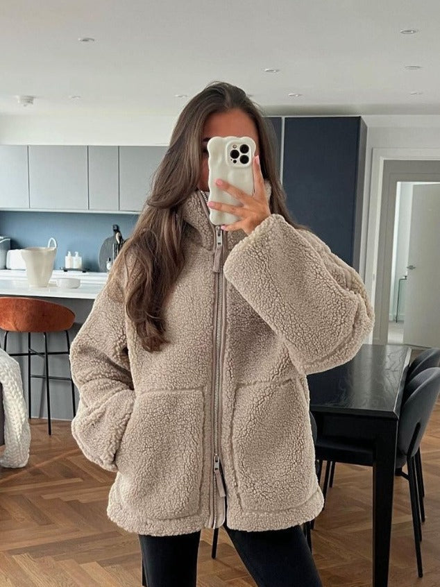 Damen Fleecejacke mit hohem Kragen und praktischen Taschen EB