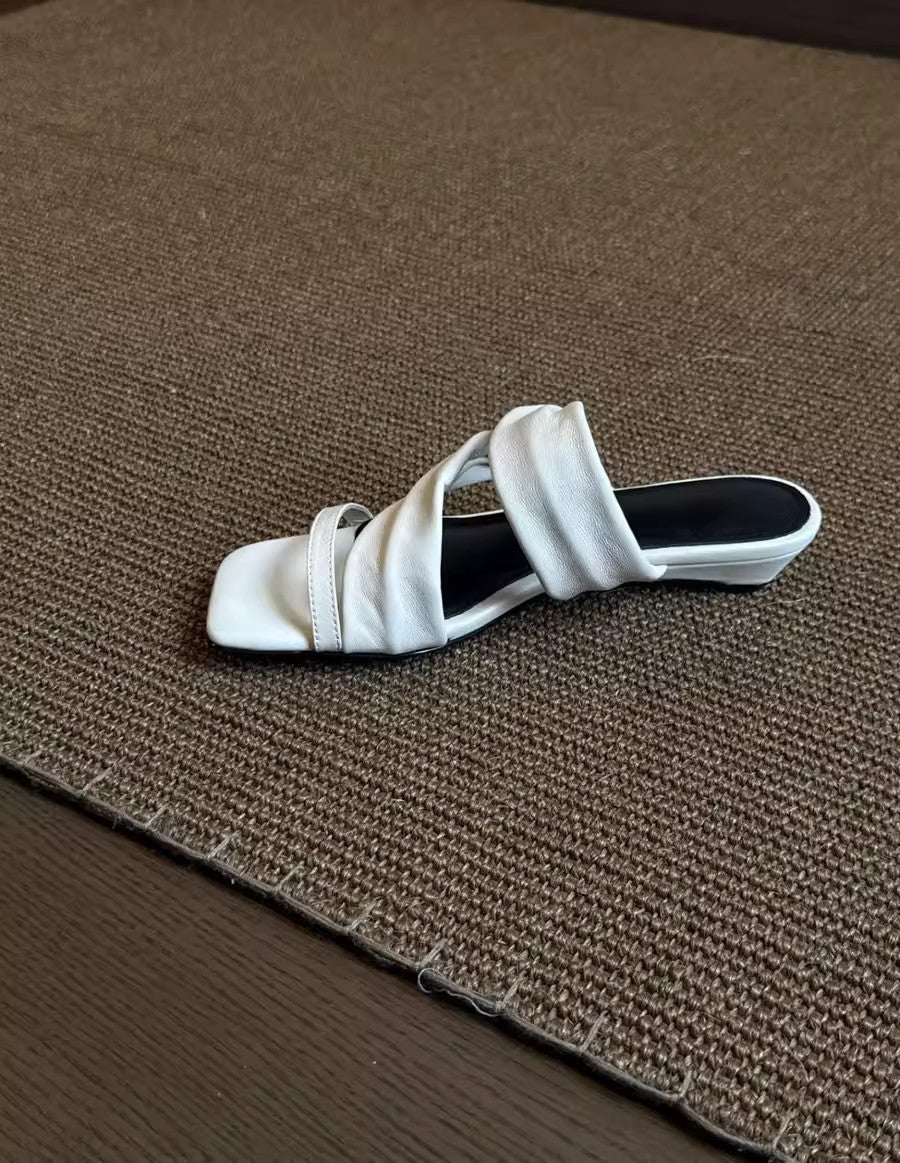 Damen modische Riemchen-Sandalen mit bequemer Fußbettgestaltung EB