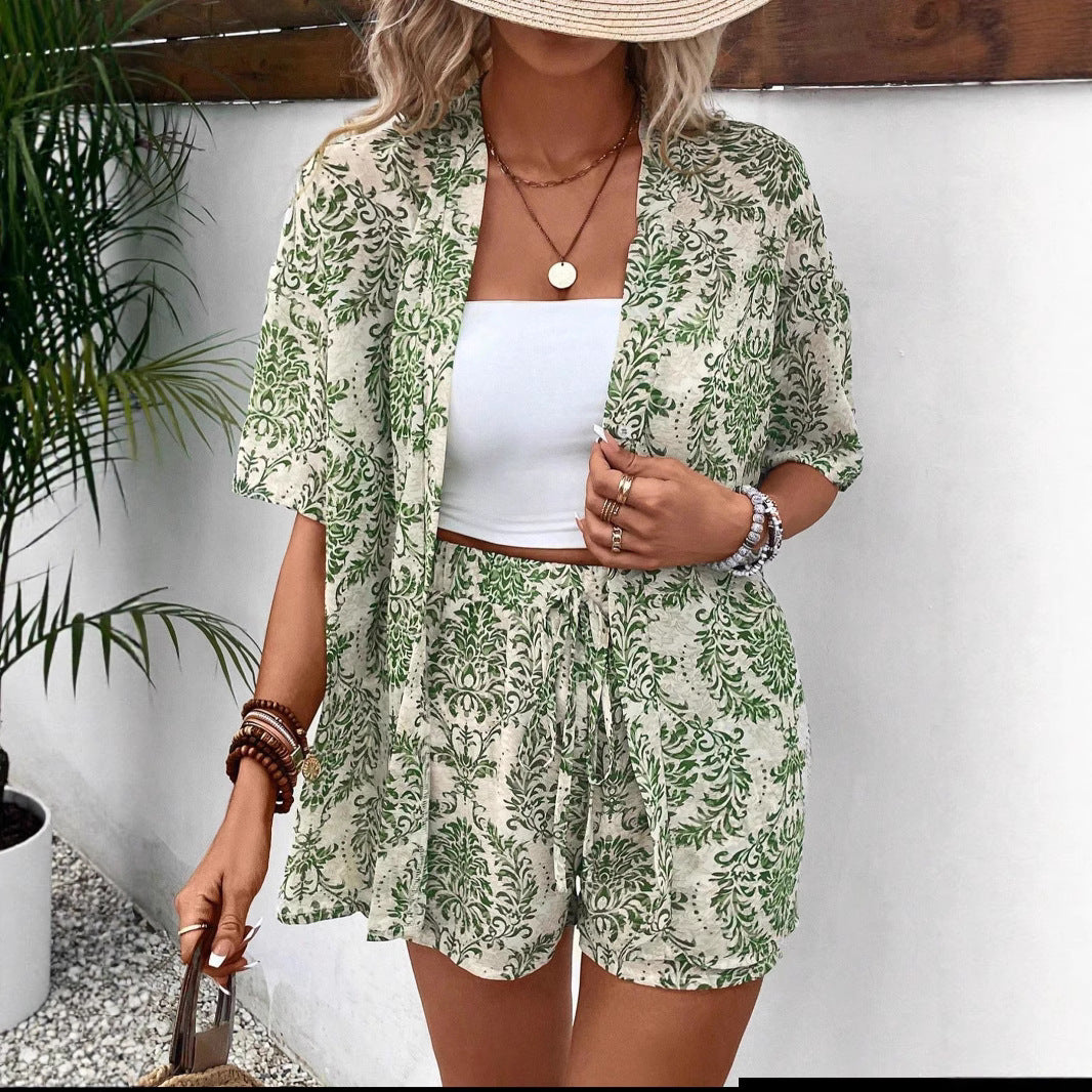 Damen lässiges Sommer-Outfit mit floralem Muster EB