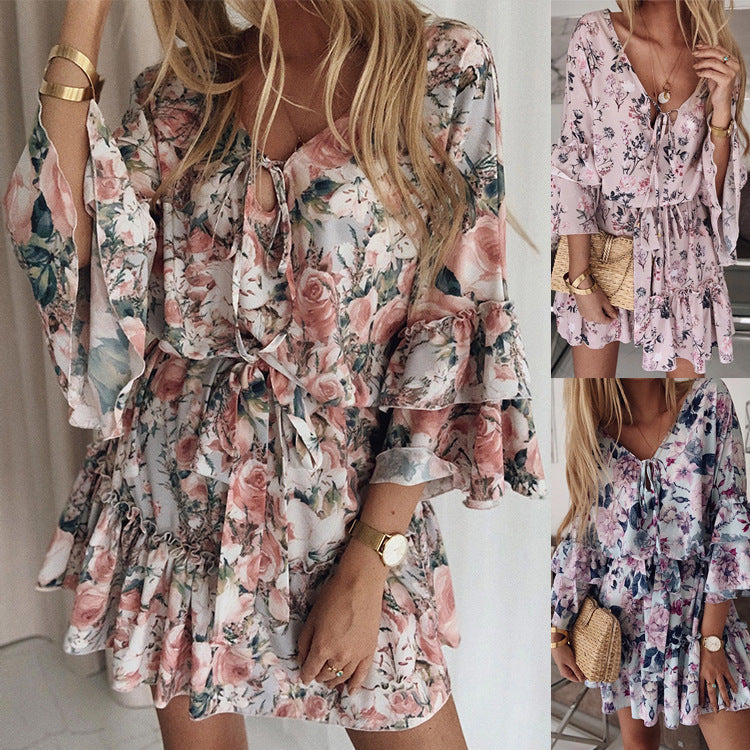 Damen Sommerkleid mit romantischem Blumenmuster und schwingendem Saum EB