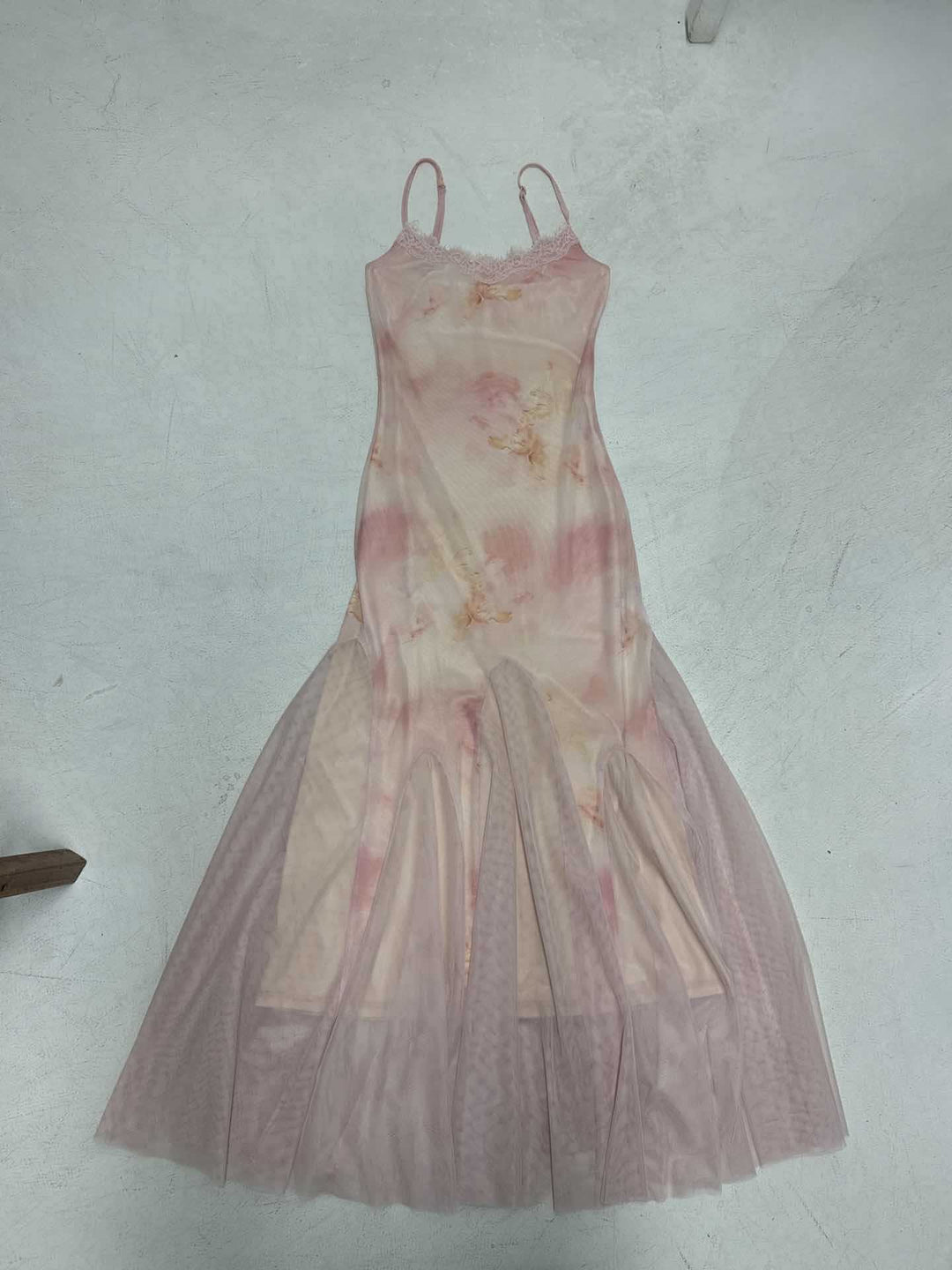 Damen elegantes Maxikleid aus transparenter Spitze und floralem Design EB