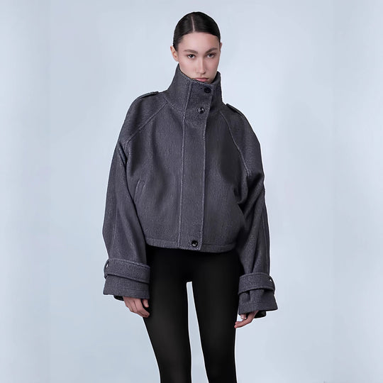 Damen oversized Cropped-Jacke mit hohem Kragen und ausgefallenem Ärmel EB