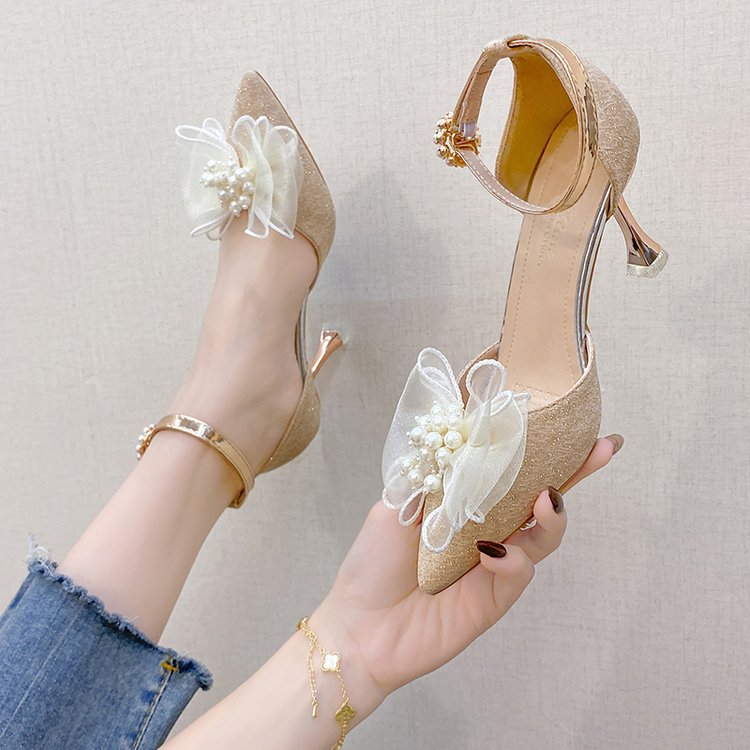Damen elegante Pumps mit zierlichem Blumenschmuck EB