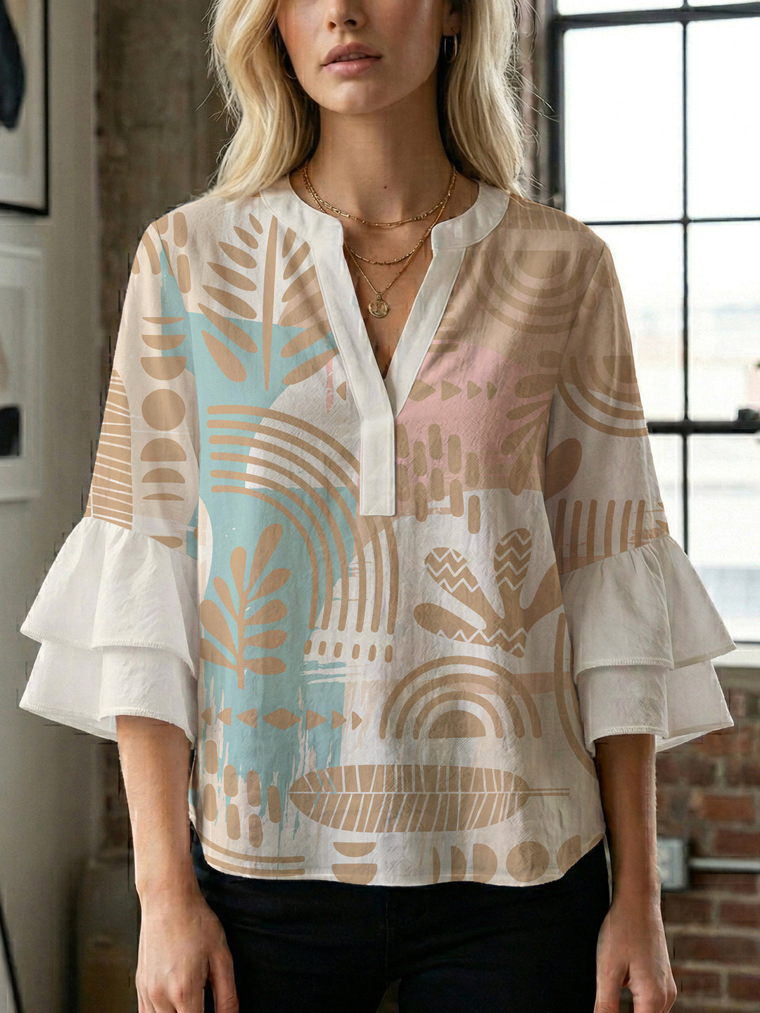Damen Bluse mit Rüschendetails und auffälligem Animal-Print EB