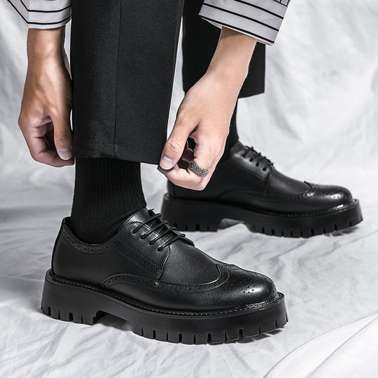 Herren Schnürschuhe mit modischem Broguemuster von EB