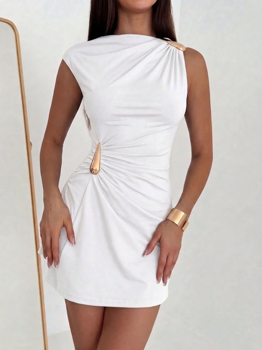 Damen nan asymmetrisches tailliertes Minikleid mit einseitigem Schulterdetail und metallischen Zierbeschlägen EB
