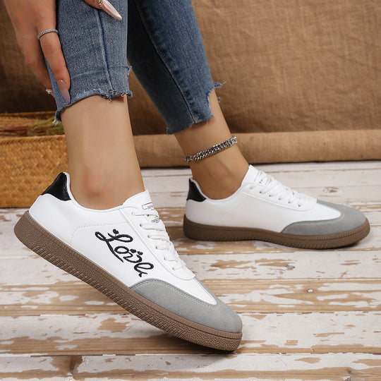 Damen Sportliche Sneakers mit modernem Obermaterial und rutschfester Sohle EB