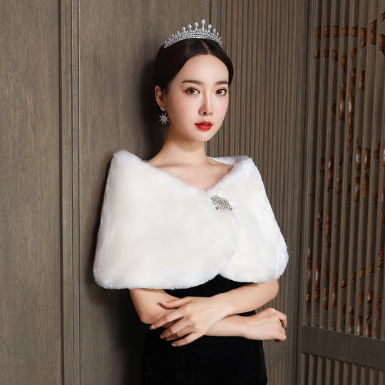 Damen eleganter und luxuriöser Umhang aus Kunstpelz EB