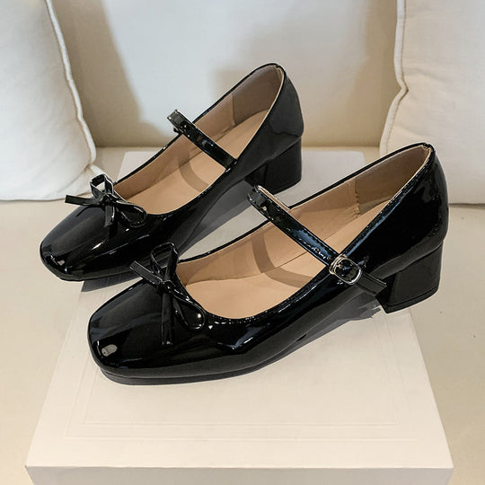 Damen Ballerinas mit praktischem Riemchen und modischem Glanzverschluss EB