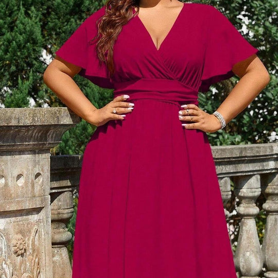 Damen Maxikleid mit elegantem Wickeloberteil und fließendem Rock EB