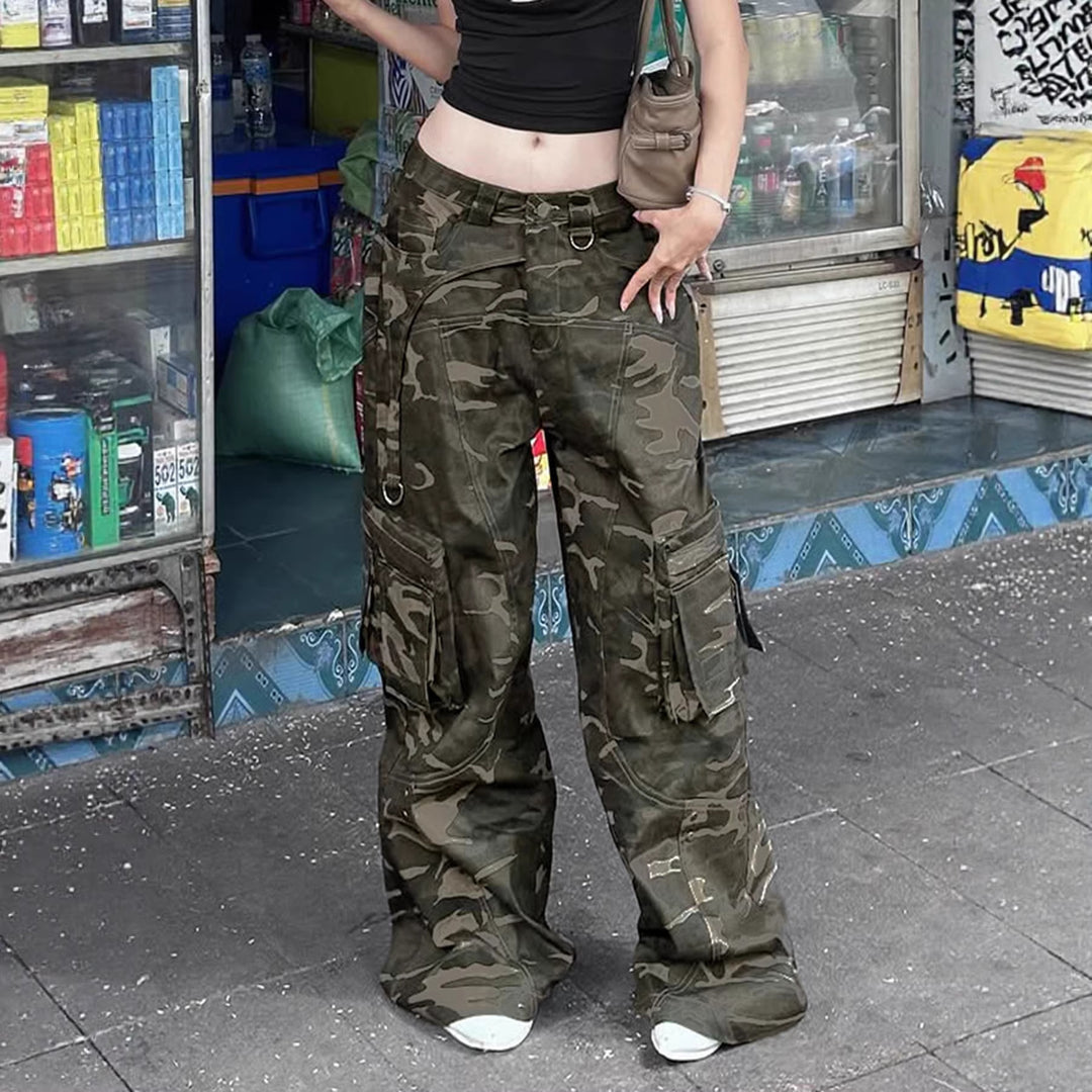 Damen Cargo-Hose im lässigen Camouflage-Stil mit großzügigen Taschen EB
